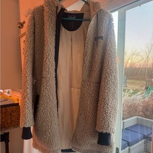 Patagonia Cream Sherpa Lonesome Mesa Hooded Parka